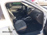 ✅ 2013 Hyundai Veloster w/Black Int • VIN: KMHTC6AD5DU104972 • Lot: 40518357. Wystawiony na IAAI z przebiegiem 191 284 mil. Bezpłatny archiwum sprzedaży aukcyjnych z USA i szczegółowy raport historii pojazdu na DreamBid. Zdjęcie 5.