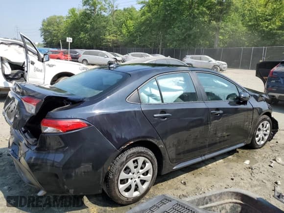 ✅ 2022 Toyota Corolla LE • VIN: 5YFEPMAE2NP360595 • Lot: 57749155. Wystawiony na Copart z przebiegiem Nie podano. Bezpłatny archiwum sprzedaży aukcyjnych z USA i szczegółowy raport historii pojazdu na DreamBid. Zdjęcie 3.