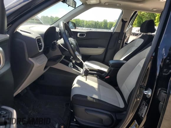 ✅ 2022 Hyundai Venue Limited • VIN: KMHRC8A33NU166014 • Lot: 57555075. Listed on Copart with 32,851 mi. Free auction sales archive from the USA and detailed vehicle history report at DreamBid. Image 7.