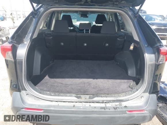 ✅ 2021 Toyota RAV4 Hybrid LE • VIN: JTMLWRFV2MD135546 • Lot: 43284281. Listed on IAAI with 171,122 mi. Free auction sales archive from the USA and detailed vehicle history report at DreamBid. Image 17.