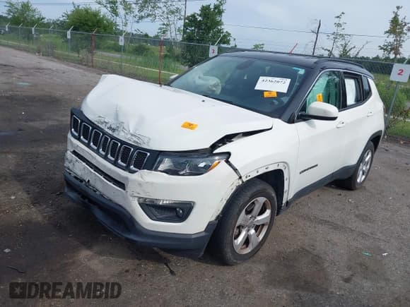 ✅ 2020 Jeep Compass Latitude • VIN: 3C4NJCBB5LT230420 • Lot: 42362072. Wystawiony na IAAI z przebiegiem 65 713 mil. Bezpłatny archiwum sprzedaży aukcyjnych z USA i szczegółowy raport historii pojazdu na DreamBid. Zdjęcie 17.