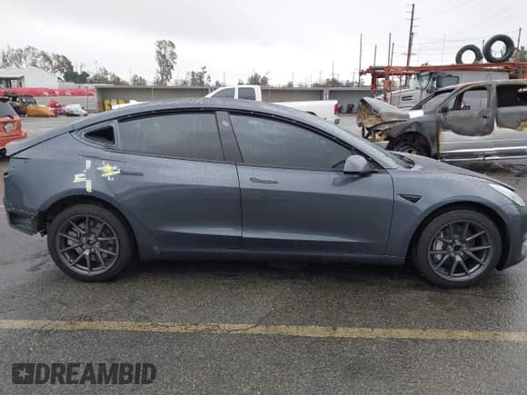 ✅ 2023 Tesla Model 3 • VIN: 5YJ3E1EA8PF687455 • Lot: 41572917. Wystawiony na IAAI z przebiegiem 33 097 mil. Bezpłatny archiwum sprzedaży aukcyjnych z USA i szczegółowy raport historii pojazdu na DreamBid. Zdjęcie 14.