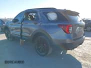 ✅ 2023 Ford Explorer ST • VIN: 1FM5K8GCXPGC06468 • Lot: 40992414. Wystawiony na IAAI z przebiegiem 8 678 mil. Bezpłatny archiwum sprzedaży aukcyjnych z USA i szczegółowy raport historii pojazdu na DreamBid. Zdjęcie 3.