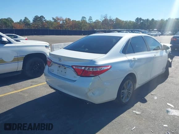 ✅ 2015 Toyota Camry SE • VIN: 4T1BF1FK3FU081837 • Lot: 43639715. Listed on IAAI with 126,513 mi. Free auction sales archive from the USA and detailed vehicle history report at DreamBid. Image 4.
