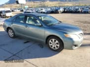 ✅ 2010 Toyota Camry LE • VIN: 4T4BF3EK0AR002751 • Lot: 82604825. Wystawiony na Copart z przebiegiem 87 805 mil. Bezpłatny archiwum sprzedaży aukcyjnych z USA i szczegółowy raport historii pojazdu na DreamBid. Zdjęcie 4.