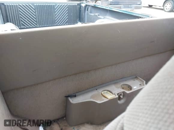 1997 Chevrolet S-10 LS with VIN 1GCCS19X4V8174403, listed as a IAAI auction lot 42816579 with 192,388 mi miles and . Bid and sale history available at DreamBid. Image 8.