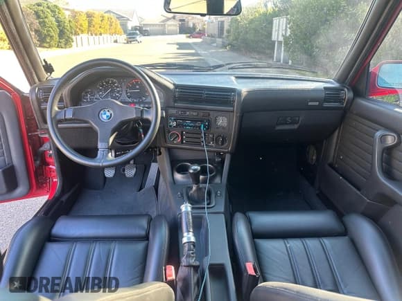 ✅ 1986 BMW 3 Series 325e • VIN: WBAAB5400G9682919 • Lot: 43086645. Wystawiony na Copart z przebiegiem 3 155 mil. Bezpłatny archiwum sprzedaży aukcyjnych z USA i szczegółowy raport historii pojazdu na DreamBid. Zdjęcie 9.