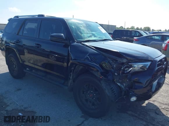 ✅ 2022 Toyota 4Runner SR5 • VIN: JTEMU5JR2N6082958 • Lot: 43548261. Listed on IAAI with 61,556 mi. Free auction sales archive from the USA and detailed vehicle history report at DreamBid. Image 1.