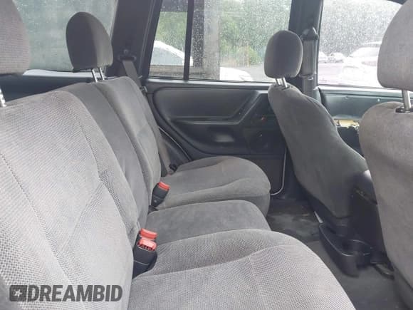 ✅ 1999 Jeep Grand Cherokee Laredo • VIN: 1J4G258SXXC518647 • Лот: 42124724. Опубликован ранее на IAAI с пробегом 229 668 миль. Бесплатный доступ к архиву аукционных продаж из США и подробный отчёт об истории автомобиля на DreamBid. Изображение 8.