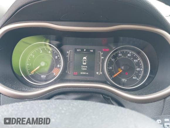 ✅ 2015 Jeep Cherokee Latitude • VIN: 1C4PJMCB3FW794479 • Lot: 41680588. Listed on IAAI with 80,393 mi. Free auction sales archive from the USA and detailed vehicle history report at DreamBid. Image 7.