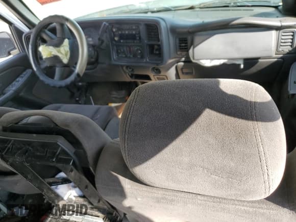 ✅ 2006 Chevrolet Silverado 1500 LS • VIN: 2GCEC13V661354841 • Лот: 72532484. Опубликован ранее на Copart с пробегом Не указан. Бесплатный доступ к архиву аукционных продаж из США и подробный отчёт об истории автомобиля на DreamBid. Изображение 8.