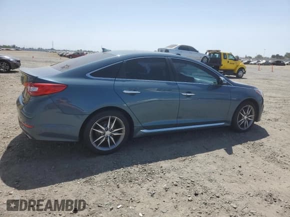 ✅ 2015 Hyundai Sonata Sport • VIN: 5NPE34AB4FH041375 • Lot: 60552885. Wystawiony na Copart z przebiegiem 174 794 mil. Bezpłatny archiwum sprzedaży aukcyjnych z USA i szczegółowy raport historii pojazdu na DreamBid. Zdjęcie 3.