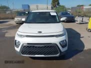 ✅ 2021 Kia Soul LX • VIN: KNDJ23AU5M7769530 • Лот: 43749613. Опубликован ранее на IAAI с пробегом 77 346 миль. Бесплатный доступ к архиву аукционных продаж из США и подробный отчёт об истории автомобиля на DreamBid. Изображение 12.