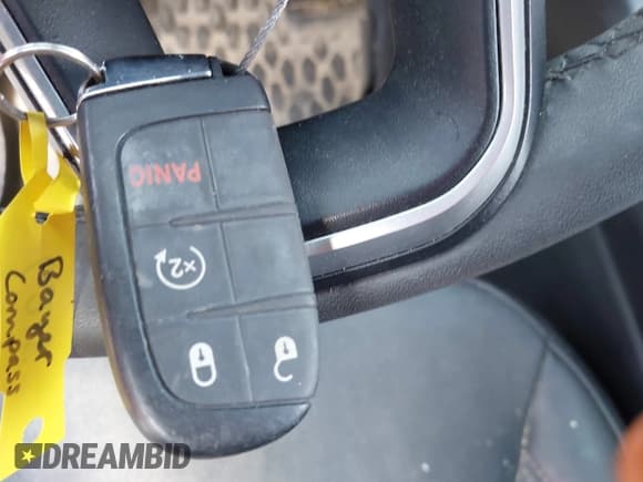 ✅ 2023 Jeep Compass (RED) Edition • VIN: 3C4NJDCNXPT542382 • Lot: 43197700. Wystawiony na IAAI z przebiegiem 48 906 mil. Bezpłatny archiwum sprzedaży aukcyjnych z USA i szczegółowy raport historii pojazdu na DreamBid. Zdjęcie 11.