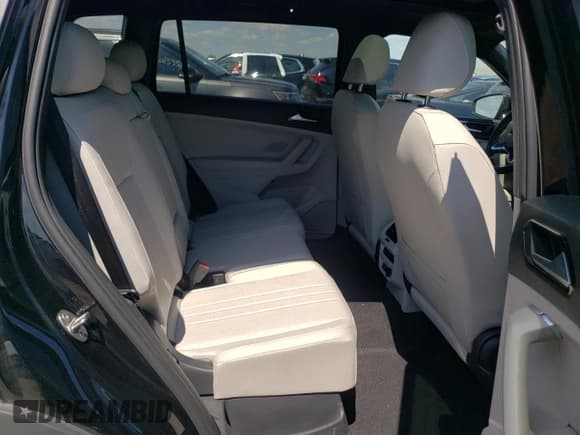 ✅ 2023 Volkswagen Tiguan SE R-Line Black • VIN: 3VV8B7AXXPM071863 • Лот: 55653325. Опубликован ранее на Copart с пробегом 12 054 миль. Бесплатный доступ к архиву аукционных продаж из США и подробный отчёт об истории автомобиля на DreamBid. Изображение 10.