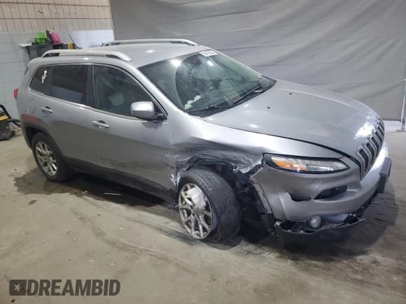 ✅ 2015 Jeep Cherokee Latitude • VIN: 1C4PJMCB3FW771929 • Лот: 69475095. Опубликован ранее на Copart с пробегом 111 916 миль. Бесплатный доступ к архиву аукционных продаж из США и подробный отчёт об истории автомобиля на DreamBid. Изображение 4.