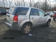 ✅ 2005 Saturn VUE • VIN: 5GZCZ33D85S826561 • Lot: 83586104. Wystawiony na Copart z przebiegiem 144 619 mil. Bezpłatny archiwum sprzedaży aukcyjnych z USA i szczegółowy raport historii pojazdu na DreamBid. Zdjęcie 3.