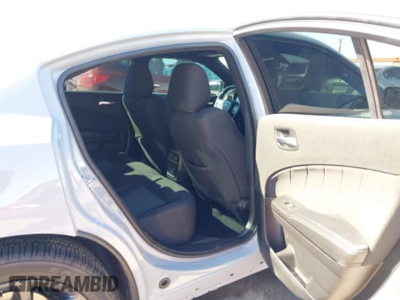 ✅ 2022 Dodge Charger SXT • VIN: 2C3CDXBG7NH120339 • Lot: 43514743. Wystawiony na IAAI z przebiegiem 67 972 mil. Bezpłatny archiwum sprzedaży aukcyjnych z USA i szczegółowy raport historii pojazdu na DreamBid. Zdjęcie 8.