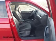 ✅ 2024 Volkswagen Tiguan SE • VIN: 3VVMB7AX6RM061803 • Lot: 43654322. Wystawiony na IAAI z przebiegiem 26 958 mil. Bezpłatny archiwum sprzedaży aukcyjnych z USA i szczegółowy raport historii pojazdu na DreamBid. Zdjęcie 5.