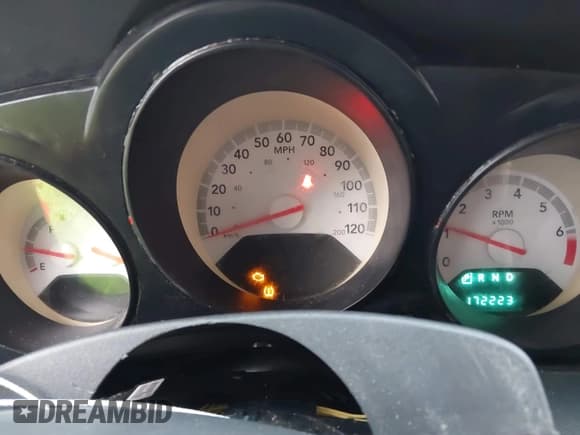 ✅ 2009 Dodge Avenger SE • VIN: 1B3LC46B09N571994 • Lot: 41399307. Wystawiony na IAAI z przebiegiem 172 223 mil. Bezpłatny archiwum sprzedaży aukcyjnych z USA i szczegółowy raport historii pojazdu na DreamBid. Zdjęcie 7.