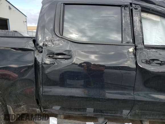 ✅ 2024 Chevrolet Silverado 1500 LT Trail Boss • VIN: 3GCUDFE85RG196534 • Lot: 89503895. Wystawiony na Copart z przebiegiem Nie podano. Bezpłatny archiwum sprzedaży aukcyjnych z USA i szczegółowy raport historii pojazdu na DreamBid. Zdjęcie 10.