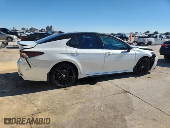 ✅ 2021 Toyota Camry TRD • VIN: 4T1KZ1AK7MU059108 • Lot: 85931695. Wystawiony na Copart z przebiegiem 25 643 mil. Bezpłatny archiwum sprzedaży aukcyjnych z USA i szczegółowy raport historii pojazdu na DreamBid. Zdjęcie 3.