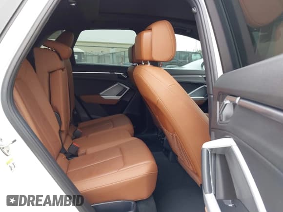 ✅ 2021 Audi Q3 S line Premium • VIN: WA1DECF38M1075416 • Lot: 41582497. Listed on IAAI with 78,417 mi. Free auction sales archive from the USA and detailed vehicle history report at DreamBid. Image 8.