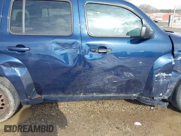 ✅ 2009 Chevrolet HHR LS • VIN: 3GNCA13B89S622405 • Lot: 41440064. Listed on IAAI with 247,469 mi. Free auction sales archive from the USA and detailed vehicle history report at DreamBid. Image 18.