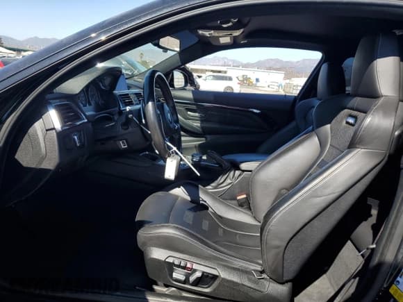 ✅ 2018 BMW M4 • VIN: WBS4Y9C58JAC86399 • Лот: 69149085. Опубликован ранее на Copart с пробегом 24 228 миль. Бесплатный доступ к архиву аукционных продаж из США и подробный отчёт об истории автомобиля на DreamBid. Изображение 7.