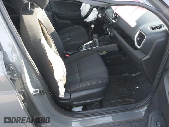 ✅ 2021 Hyundai Venue Denim • VIN: KMHRC8A38MU064092 • Lot: 41443402. Listed on IAAI with 73,174 mi. Free auction sales archive from the USA and detailed vehicle history report at DreamBid. Image 5.