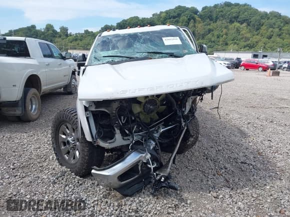 ✅ 2019 Ford F-250 XL • VIN: 1FT7W2B66KED62074 • Lot: 43092018. Listed on IAAI with 103,280 mi. Free auction sales archive from the USA and detailed vehicle history report at DreamBid. Image 11.