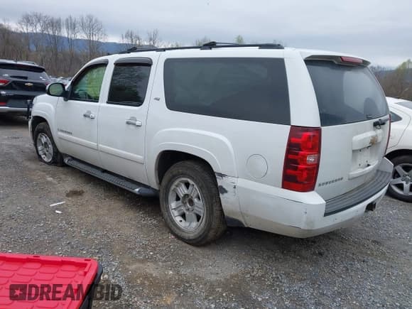 ✅ 2007 Chevrolet Suburban LT • VIN: 3GNFK163X7G275609 • Lot: 41934736. Listed on IAAI with 234,794 mi. Free auction sales archive from the USA and detailed vehicle history report at DreamBid. Image 3.