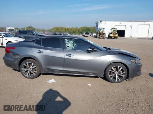 ✅ 2017 Nissan Maxima SV • VIN: 1N4AA6AP8HC448468 • Лот: 43216786. Опубликован ранее на IAAI с пробегом 66 499 миль. Бесплатный доступ к архиву аукционных продаж из США и подробный отчёт об истории автомобиля на DreamBid. Изображение 12.