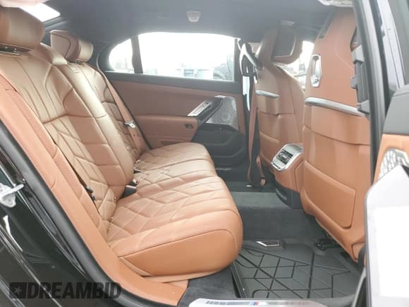 ✅ 2024 BMW i7 xDrive60 • VIN: WBY53EJ03RCP66405 • Лот: 86143024. Опубликован ранее на Copart с пробегом 8 304 миль. Бесплатный доступ к архиву аукционных продаж из США и подробный отчёт об истории автомобиля на DreamBid. Изображение 10.