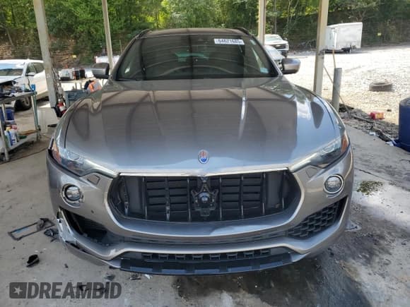 ✅ 2018 Maserati Levante S GranSport • VIN: ZN661YUSXJX277490 • Лот: 64621685. Опубликован ранее на Copart с пробегом 98 477 миль. Бесплатный доступ к архиву аукционных продаж из США и подробный отчёт об истории автомобиля на DreamBid. Изображение 5.