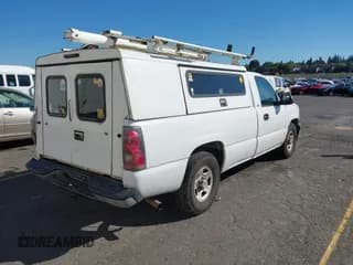 ✅ 2004 Chevrolet Silverado 1500 Work Truck • VIN: 1GCEC14X94Z293893 • Lot: 43321326. Wystawiony na IAAI z przebiegiem 174 845 mil. Bezpłatny archiwum sprzedaży aukcyjnych z USA i szczegółowy raport historii pojazdu na DreamBid. Zdjęcie 4.