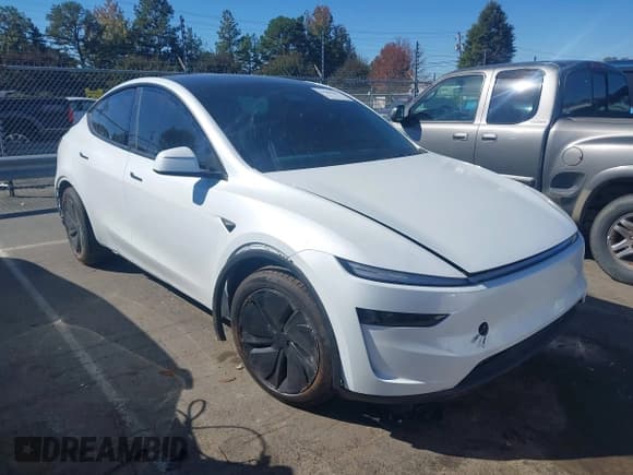 ✅ 2026 Tesla Model Y Long Range Launch Series • VIN: 7SAYGDEE9TA461276 • Лот: 43505666. Опубликован ранее на IAAI с пробегом 5 046 миль. Бесплатный доступ к архиву аукционных продаж из США и подробный отчёт об истории автомобиля на DreamBid. Изображение 1.