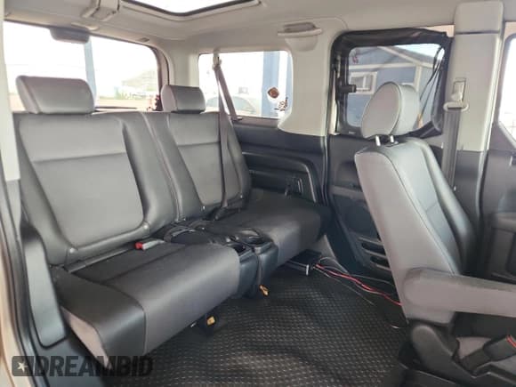 ✅ 2003 Honda Element EX • VIN: 5J6YH28513L021346 • Lot: 93396945. Listed on Copart with 238,755 mi. Free auction sales archive from the USA and detailed vehicle history report at DreamBid. Image 11.