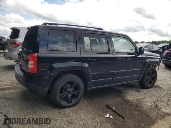 ✅ 2015 Jeep Patriot Sport • VIN: 1C4NJPBA5FD156912 • Lot: 58123725. Wystawiony na Copart z przebiegiem 102 525 mil. Bezpłatny archiwum sprzedaży aukcyjnych z USA i szczegółowy raport historii pojazdu na DreamBid. Zdjęcie 3.