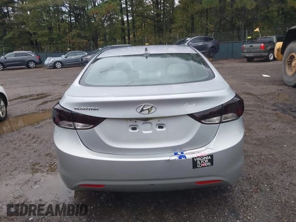 ✅ 2013 Hyundai Elantra Limited • VIN: 5NPDH4AE5DH343827 • Lot: 43532354. Listed on IAAI with 143,384 mi. Free auction sales archive from the USA and detailed vehicle history report at DreamBid. Image 16.