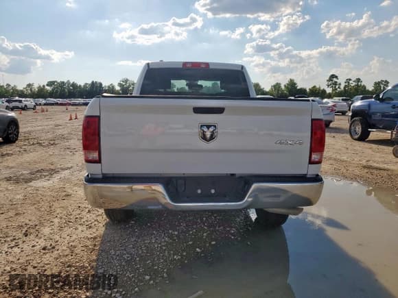 ✅ 2022 Ram 1500 Tradesman • VIN: 1C6RR7FG3NS230371 • Lot: 71614595. Wystawiony na Copart z przebiegiem 14 672 mil. Bezpłatny archiwum sprzedaży aukcyjnych z USA i szczegółowy raport historii pojazdu na DreamBid. Zdjęcie 6.