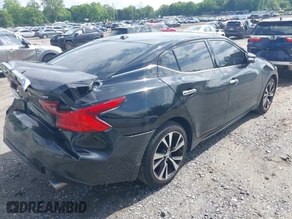 ✅ 2018 Nissan Maxima SL • VIN: 1N4AA6AP8JC364995 • Lot: 42378157. Wystawiony na IAAI z przebiegiem 89 137 mil. Bezpłatny archiwum sprzedaży aukcyjnych z USA i szczegółowy raport historii pojazdu na DreamBid. Zdjęcie 4.