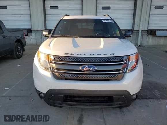 ✅ 2015 Ford Explorer XLT • VIN: 1FM5K8D80FGB28930 • Lot: 91888795. Wystawiony na Copart z przebiegiem 166 674 mil. Bezpłatny archiwum sprzedaży aukcyjnych z USA i szczegółowy raport historii pojazdu na DreamBid. Zdjęcie 5.