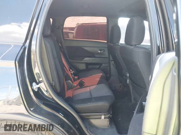 2018 Mitsubishi Outlander SE with VIN JA4AD3A31JZ066762, listed as a IAAI auction lot 43099741 with 87,665 mi miles and . Bid and sale history available at DreamBid. Image 8.