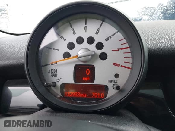 ✅ 2014 MINI Clubman • VIN: WMWZF3C53ET571595 • Lot: 43713932. Listed on IAAI with 132,983 mi. Free auction sales archive from the USA and detailed vehicle history report at DreamBid. Image 7.