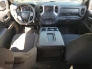 ✅ 2021 Chevrolet Silverado 1500 Custom Trail Boss • VIN: 1GCPYCEF3MZ234429 • Lot: 81342815. Wystawiony na Copart z przebiegiem 177 446 mil. Bezpłatny archiwum sprzedaży aukcyjnych z USA i szczegółowy raport historii pojazdu na DreamBid. Zdjęcie 8.