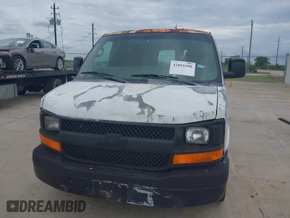 ✅ 2005 Chevrolet Express Cargo • VIN: 1GCFG15X151117900 • Lot: 42891098. Listed on IAAI with 315,393 mi. Free auction sales archive from the USA and detailed vehicle history report at DreamBid. Image 6.