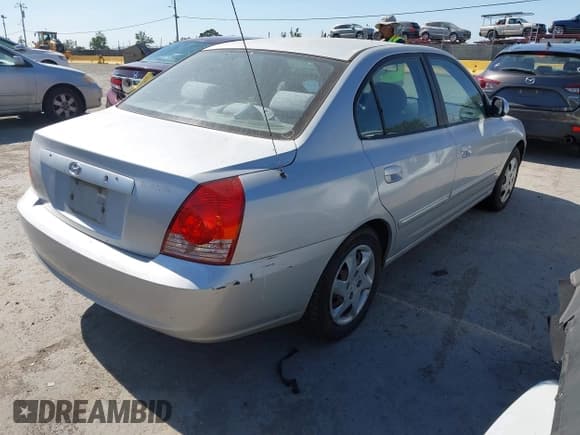 ✅ 2005 Hyundai Elantra GLS • VIN: KMHDN46D05U189443 • Lot: 42632923. Wystawiony na IAAI z przebiegiem 326 242 mil. Bezpłatny archiwum sprzedaży aukcyjnych z USA i szczegółowy raport historii pojazdu na DreamBid. Zdjęcie 4.