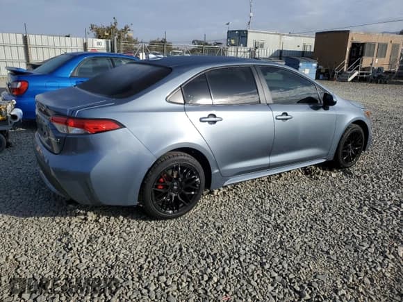 ✅ 2022 Toyota Corolla Hybrid LE • VIN: JTDEAMDE8N3008403 • Lot: 82450115. Wystawiony na Copart z przebiegiem 122 011 mil. Bezpłatny archiwum sprzedaży aukcyjnych z USA i szczegółowy raport historii pojazdu na DreamBid. Zdjęcie 3.