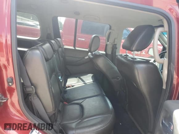 ✅ 2011 Nissan Pathfinder SV • VIN: 5N1AR1NB2BC603720 • Lot: 84596425. Wystawiony na Copart z przebiegiem 218 336 mil. Bezpłatny archiwum sprzedaży aukcyjnych z USA i szczegółowy raport historii pojazdu na DreamBid. Zdjęcie 11.